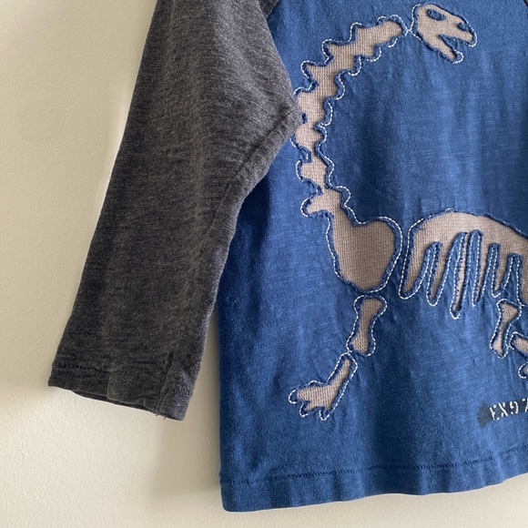 BabyGAP Toddler Boy Long Sleeve Dinosaur Tee - Picture 7 of 15